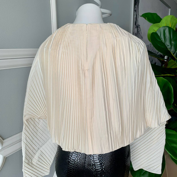 GIA Studios Plissé Taffeta Cropped Cape Top in Ivory Size Medium - Picture 8 of 12